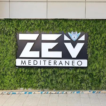 Apartament Alma Zev Apartament